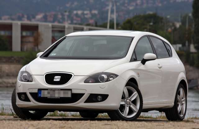 Ha unalmas a Golf. SEAT Leon használtteszt