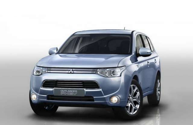 Beárazták Németországban a Mitsubishi Outlander hibridet