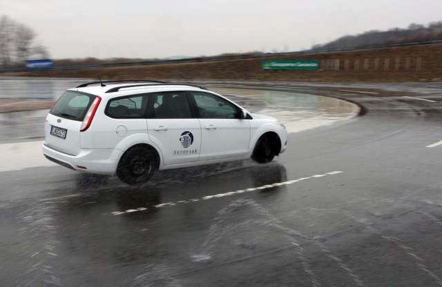 Kötelező lesz a vezetéstechnikai kurzus?