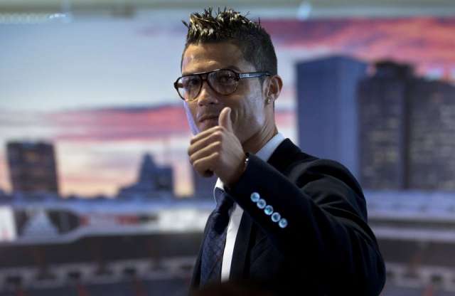 Ronaldo új Ferrarit vesz, talán nem is egyet