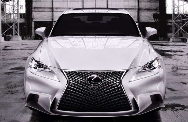 Kőkeményen a BMW M3 ellen: Lexus IS-F 2014