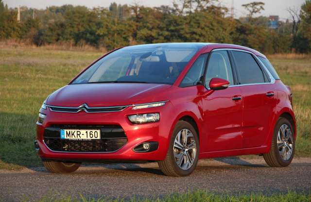 Űrhajó, ami ringat. Citroën C4 Picasso e-HDi teszt