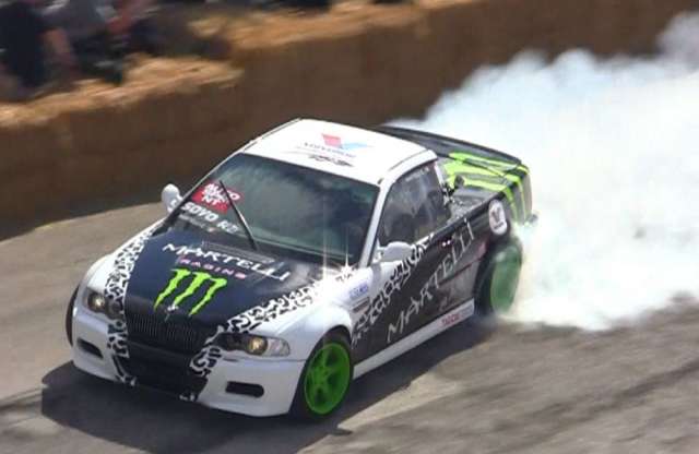 Így driftel a BMW pickup