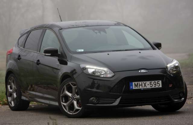 Jó is, gyors is, mégsem ő kéne. Ford Focus ST teszt