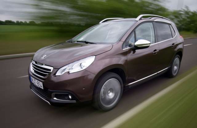 Dakarra nem, de amúgy jó kocsi a Peugeot 2008