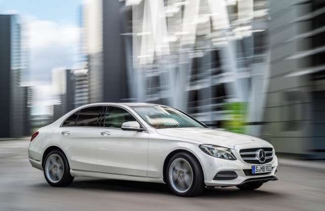 S-osztály ára alatt? Itt az új Mercedes C-osztály