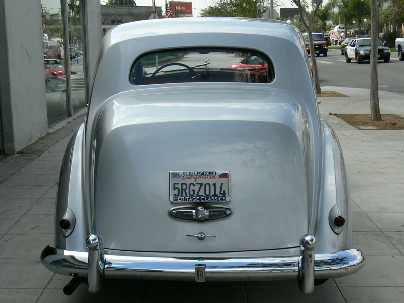 ROLLS-ROYCE SILVER GHOST