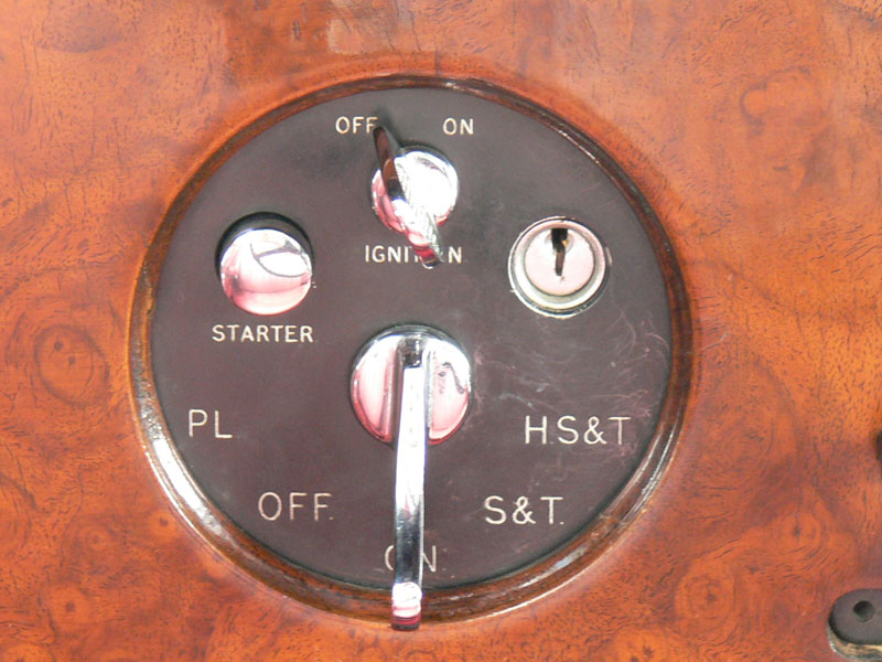 ROLLS-ROYCE SILVER GHOST