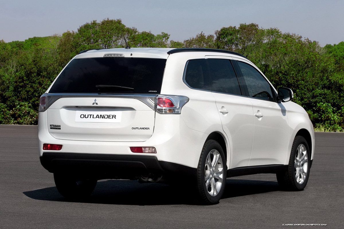 MITSUBISHI OUTLANDER