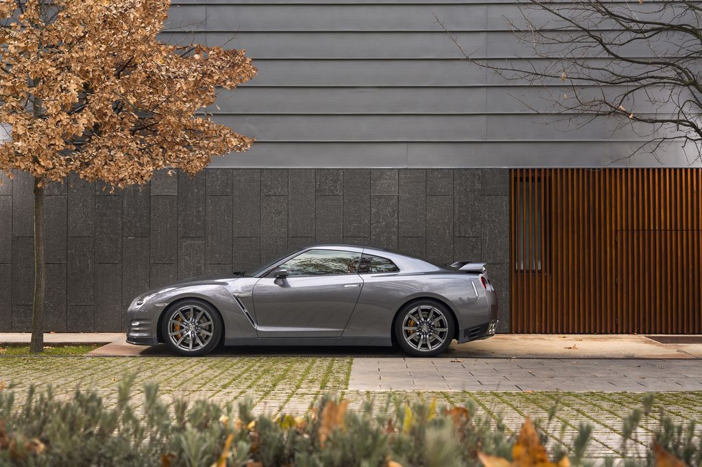 NISSAN GT-R