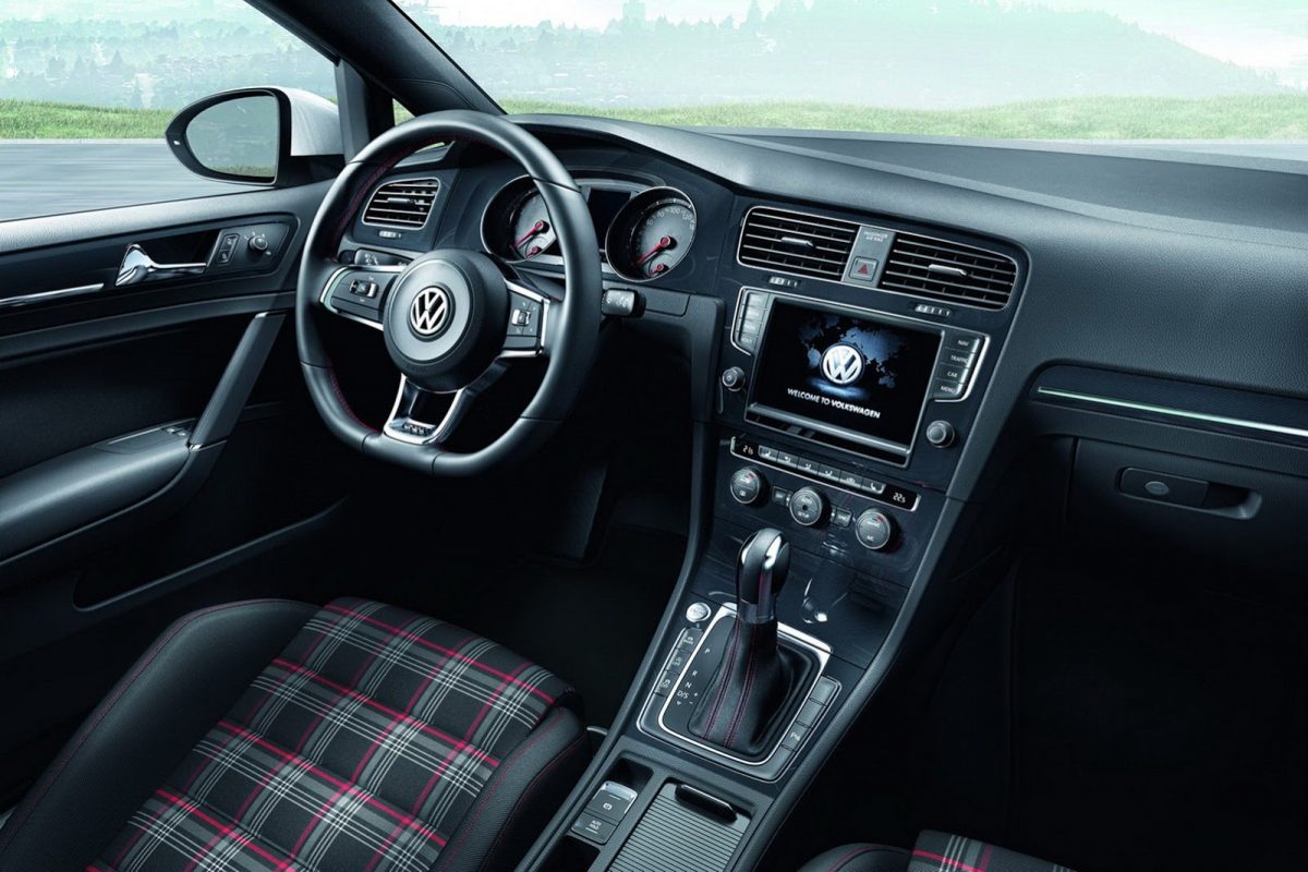 VOLKSWAGEN GOLF VII