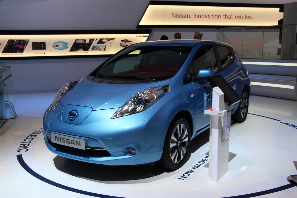 NISSAN LEAF