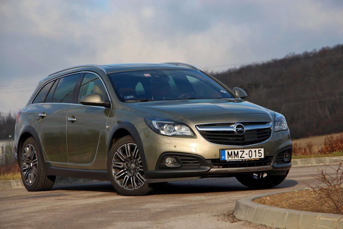 OPEL INSIGNIA