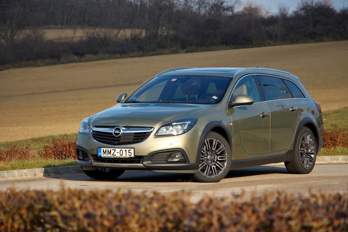 OPEL INSIGNIA
