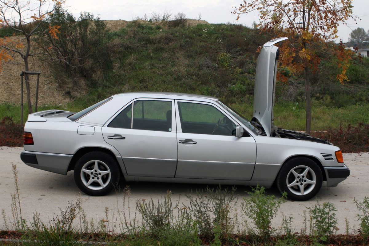MERCEDES-BENZ W 124
