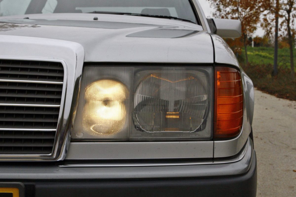 MERCEDES-BENZ W 124
