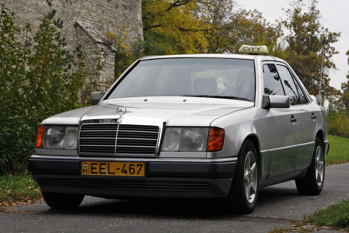MERCEDES-BENZ W 124