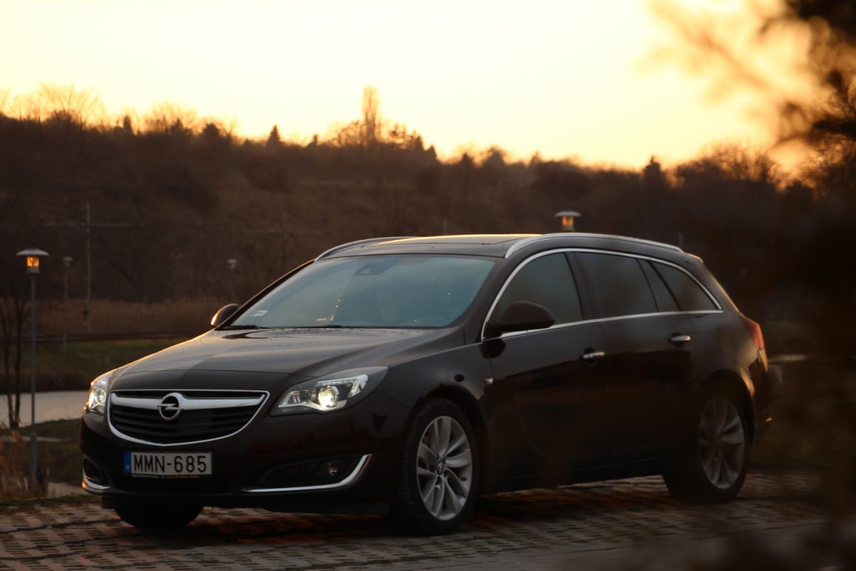 OPEL INSIGNIA