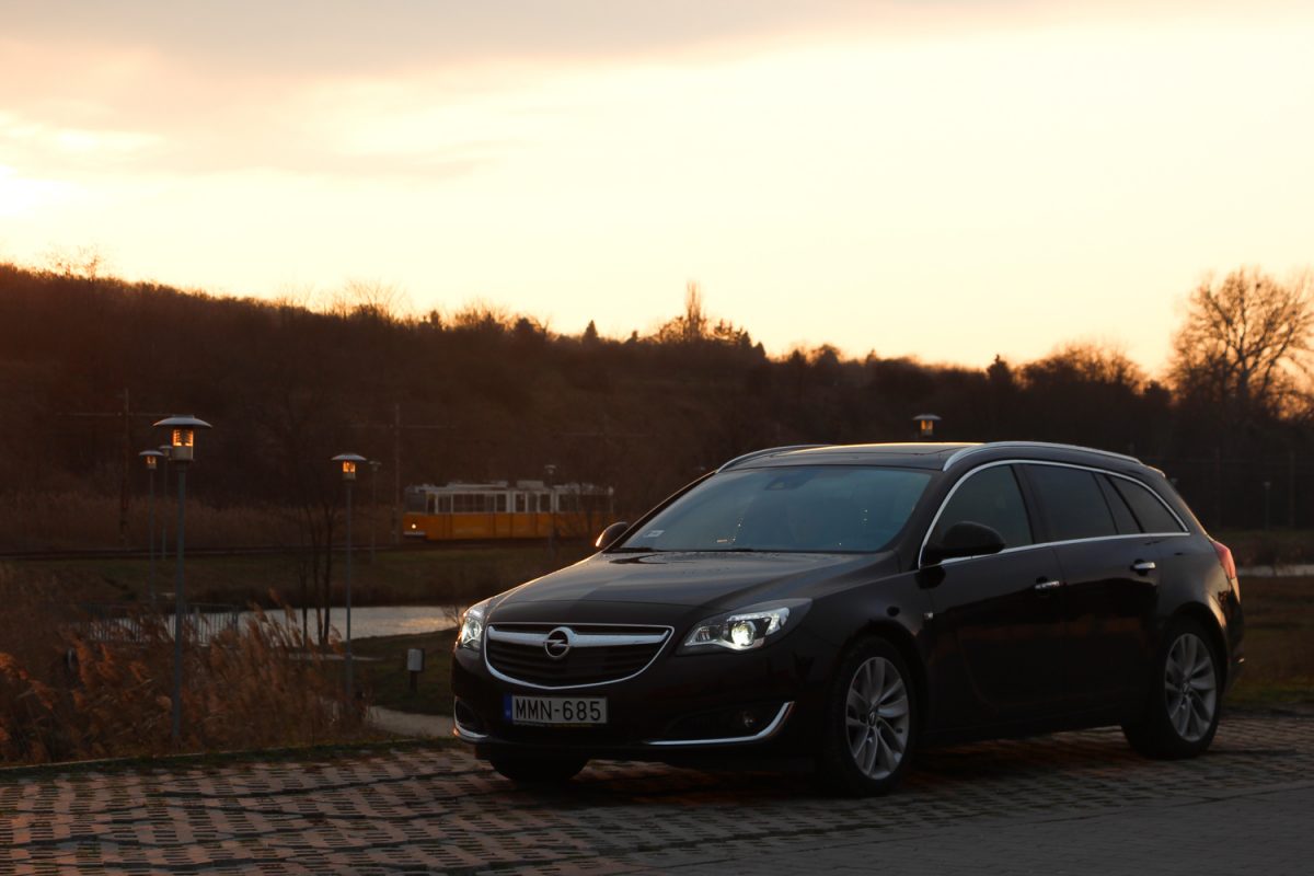 OPEL INSIGNIA