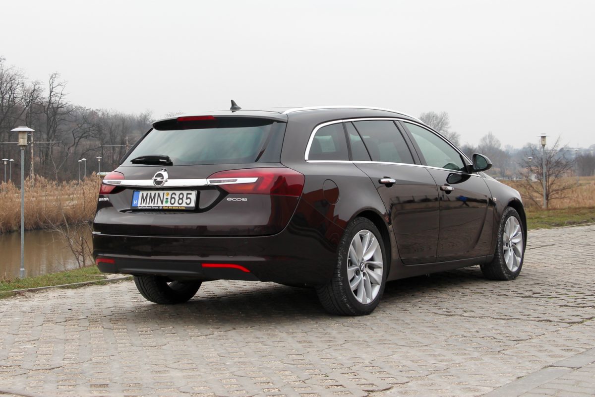OPEL INSIGNIA