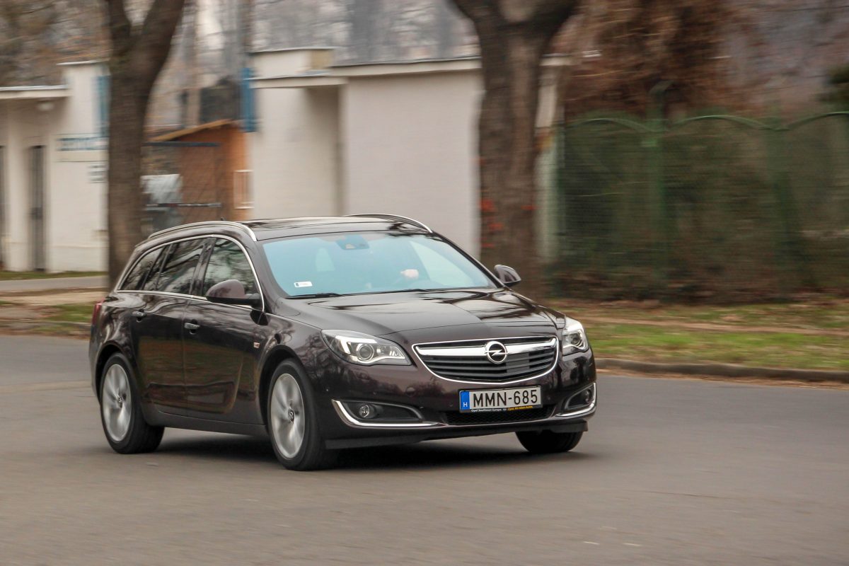 OPEL INSIGNIA