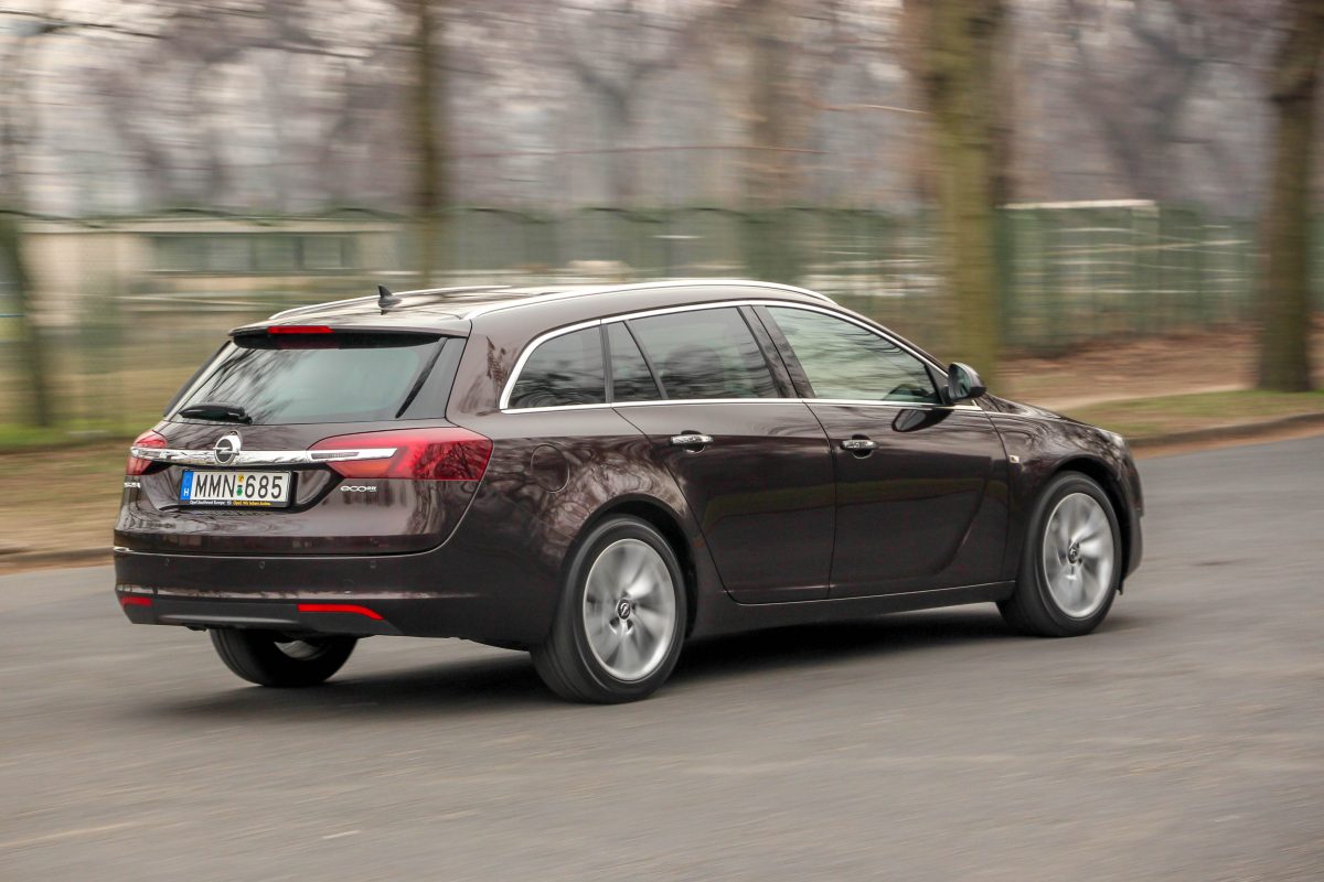 OPEL INSIGNIA