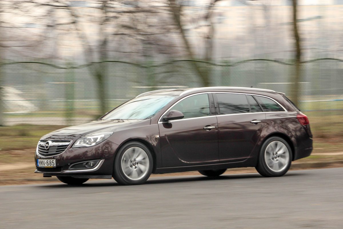 OPEL INSIGNIA