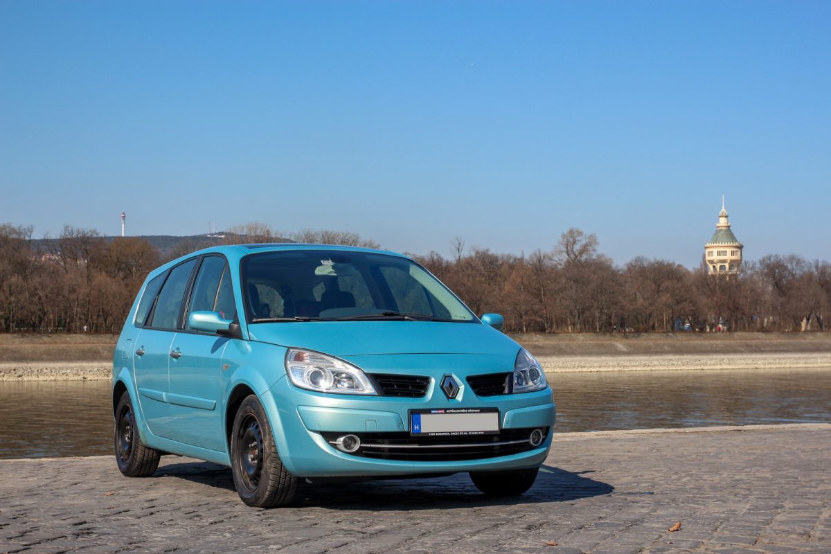 RENAULT GRAND SCENIC