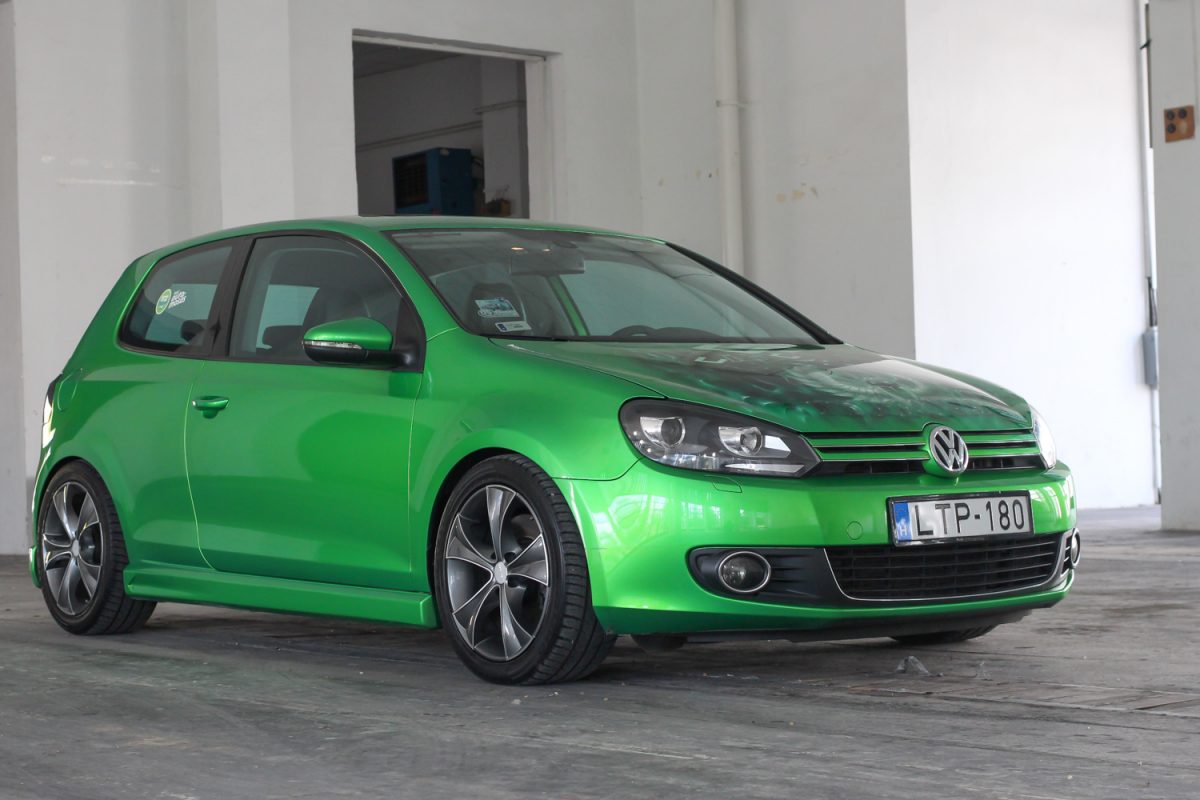 VOLKSWAGEN GOLF