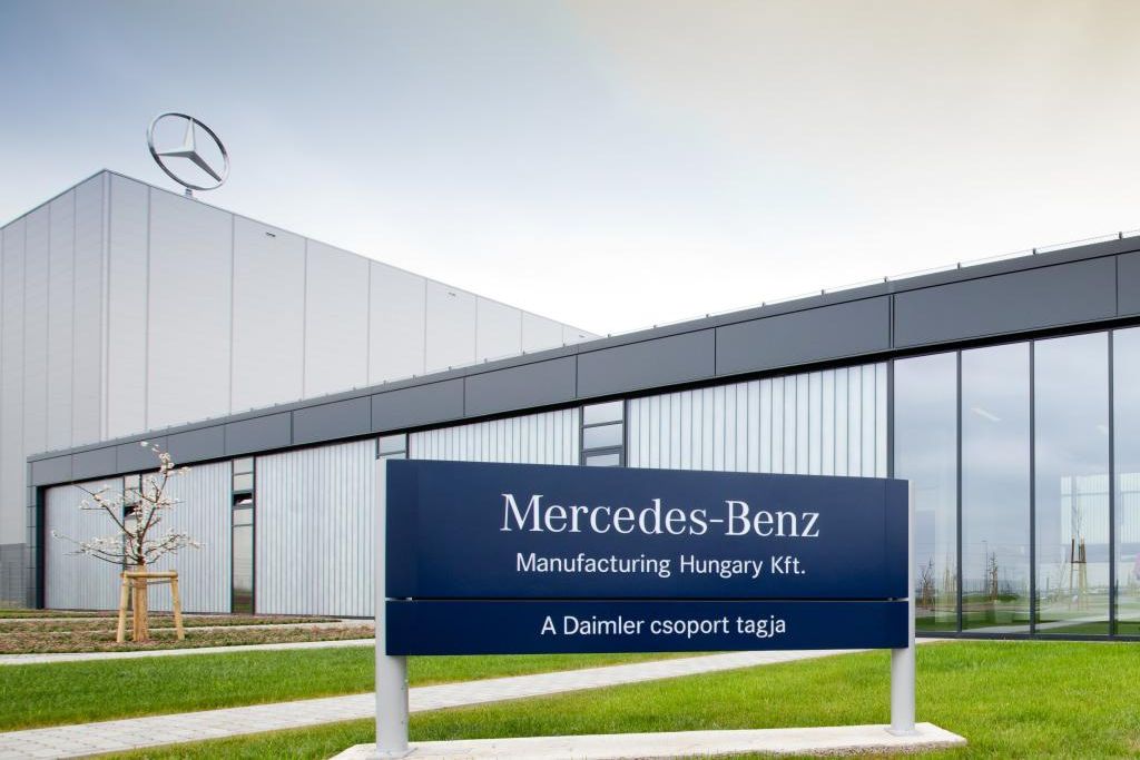 MERCEDES-BENZ