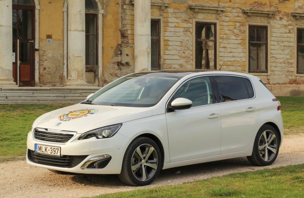 PEUGEOT 308