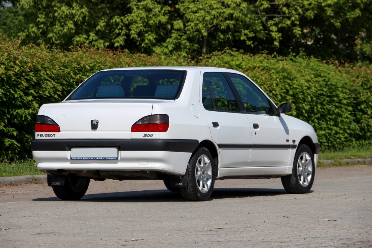 PEUGEOT 306