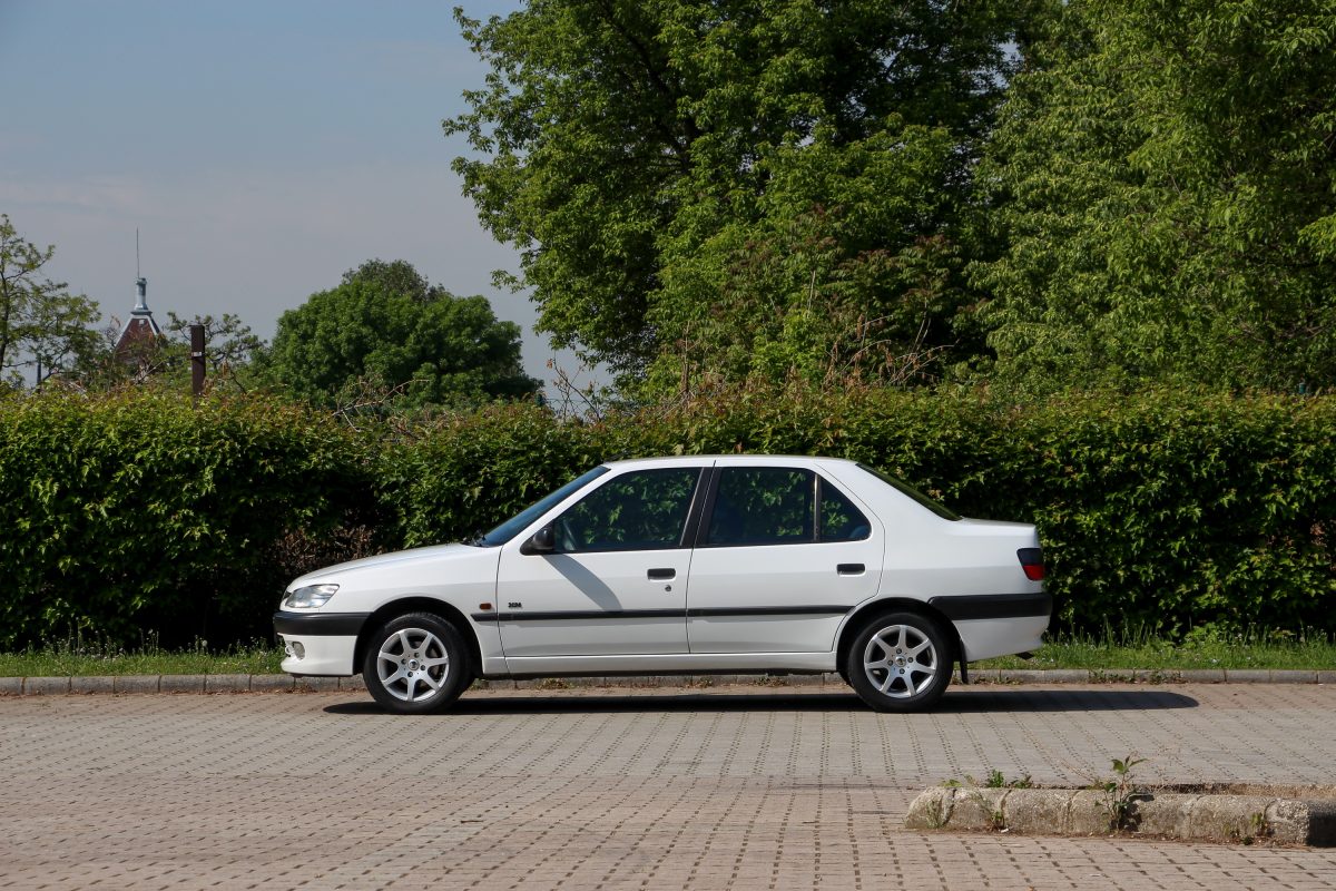 PEUGEOT 306
