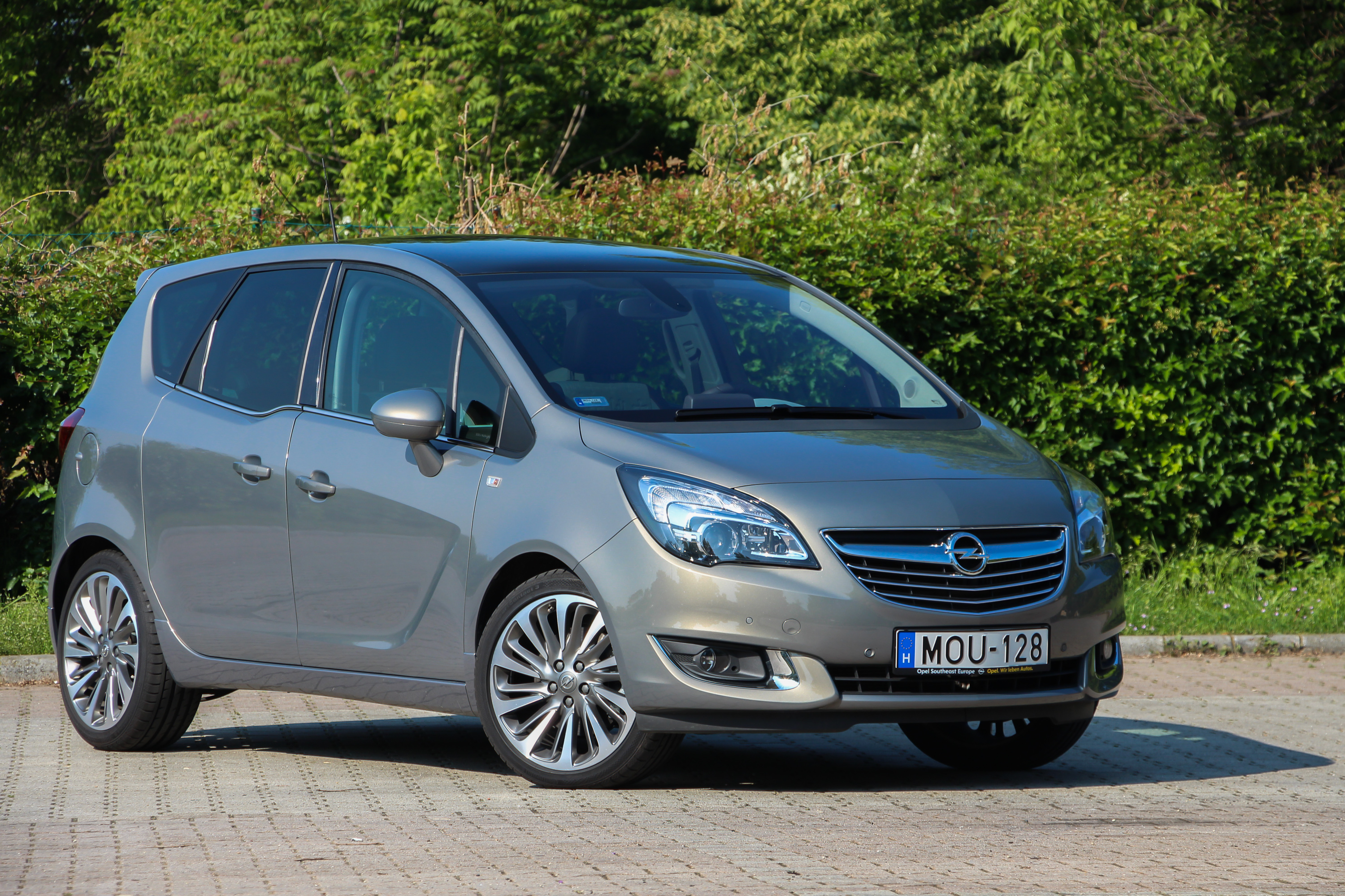 Vezetni jó! Opel Meriva 1.6 CDTI teszt - Autónavigátor.hu