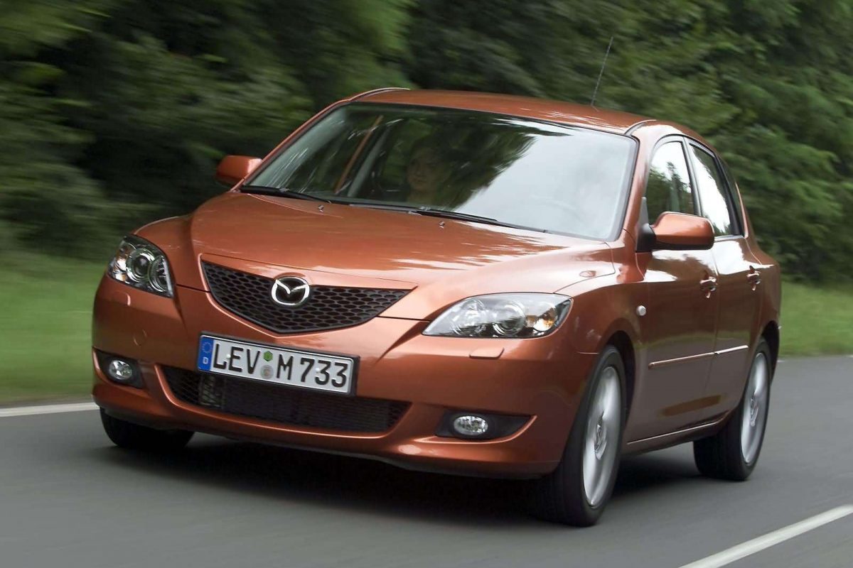 MAZDA 3