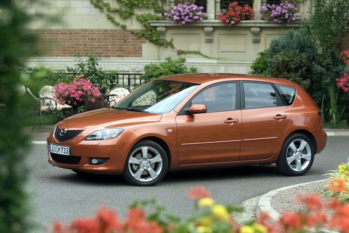 MAZDA 3