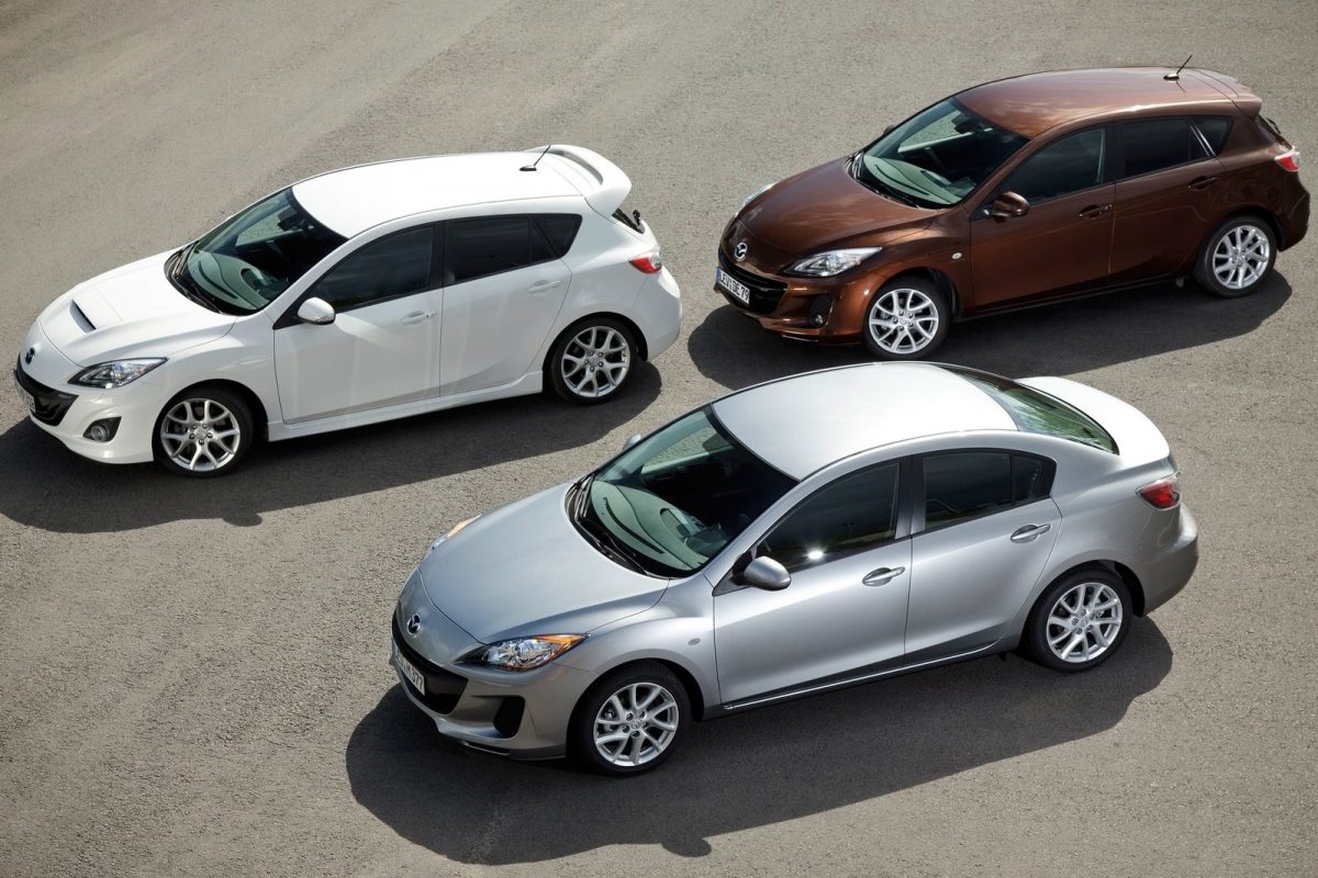 MAZDA 3