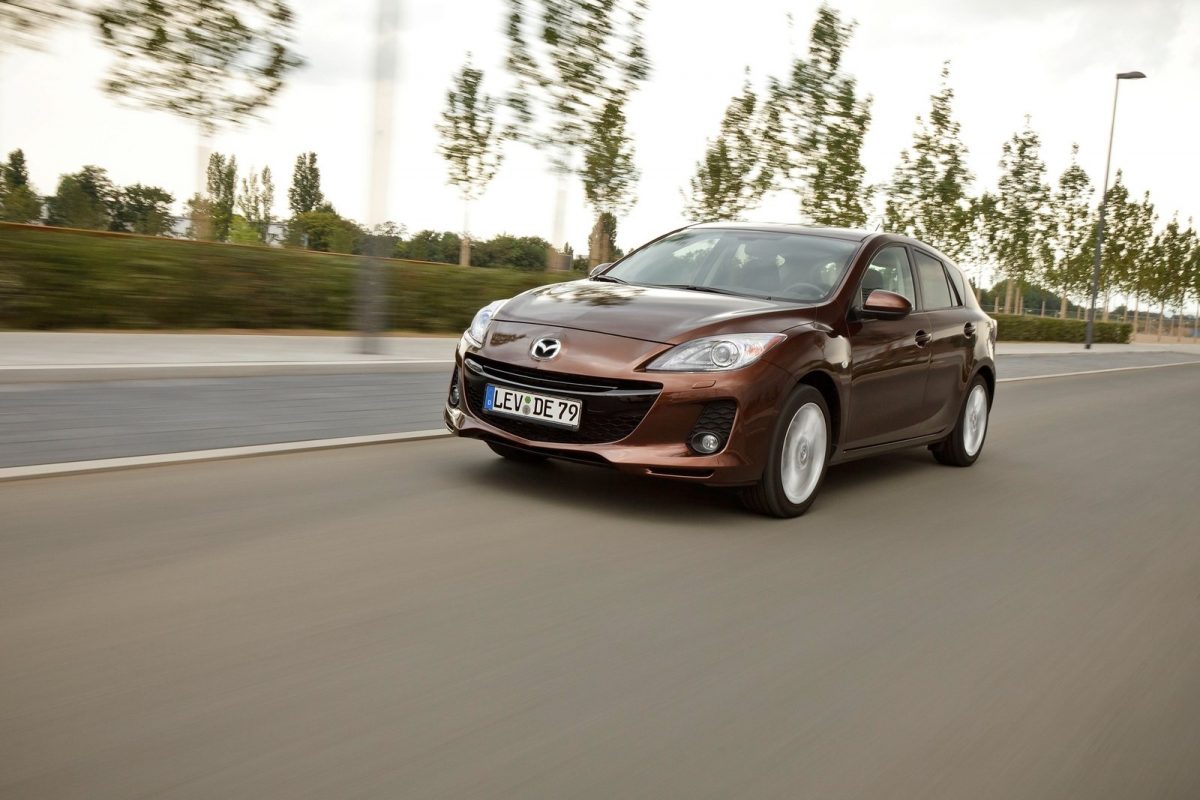 MAZDA 3