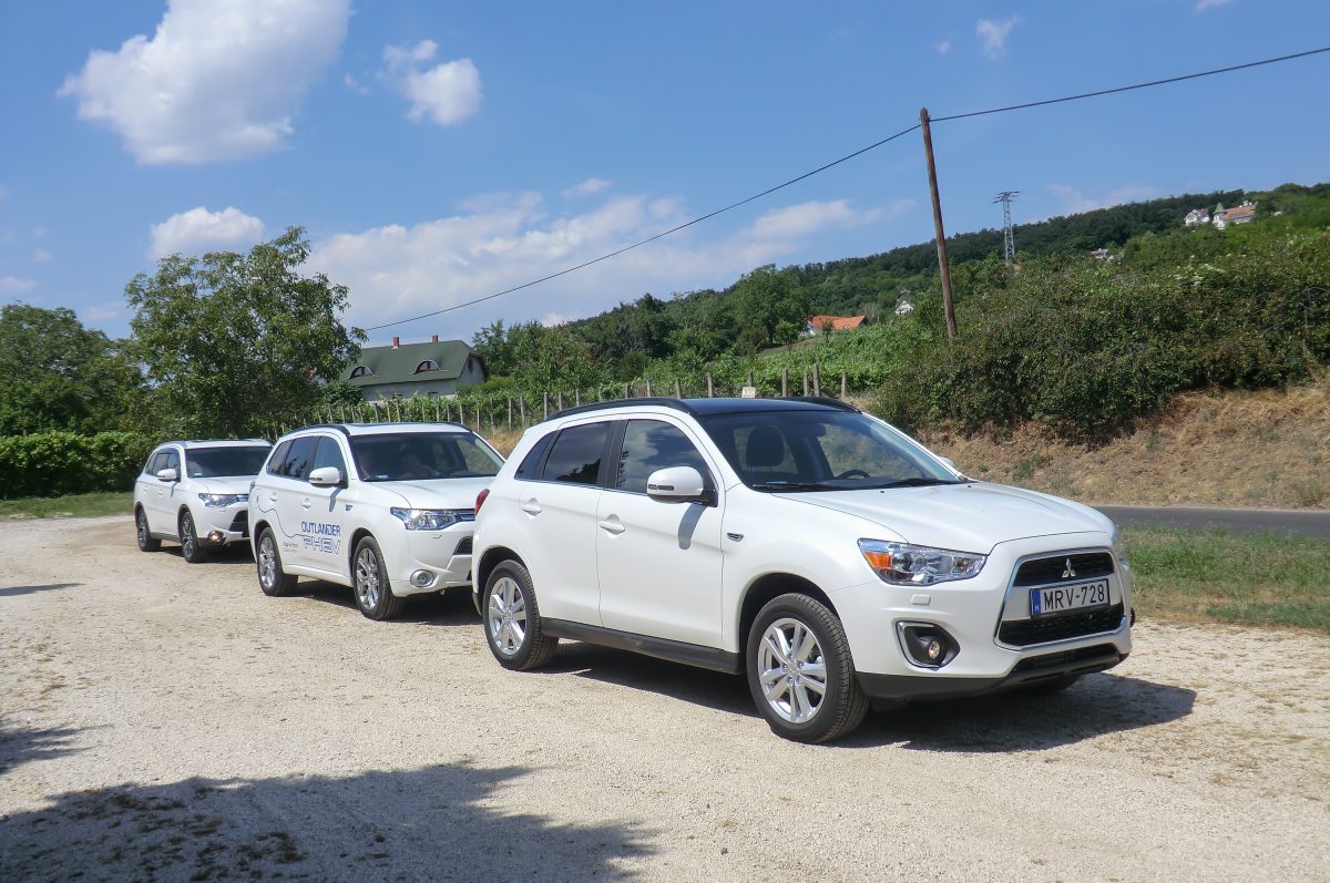 MITSUBISHI OUTLANDER