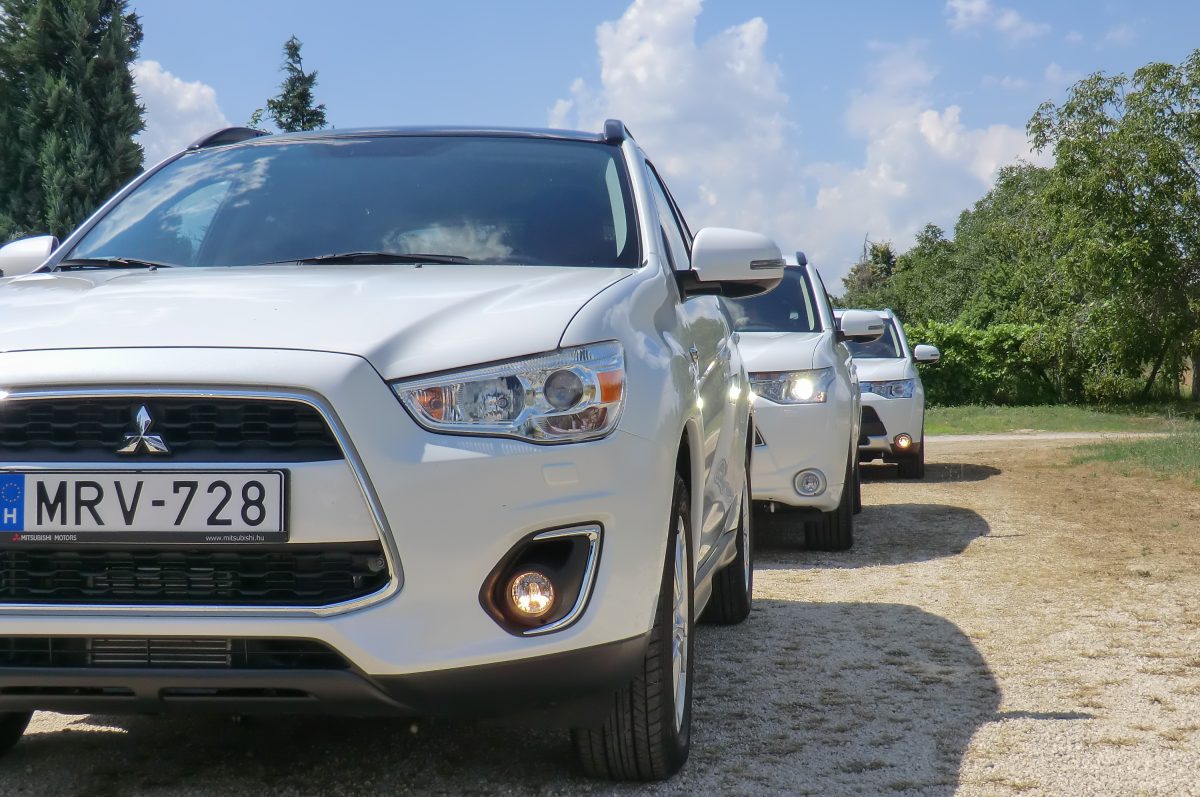 MITSUBISHI OUTLANDER
