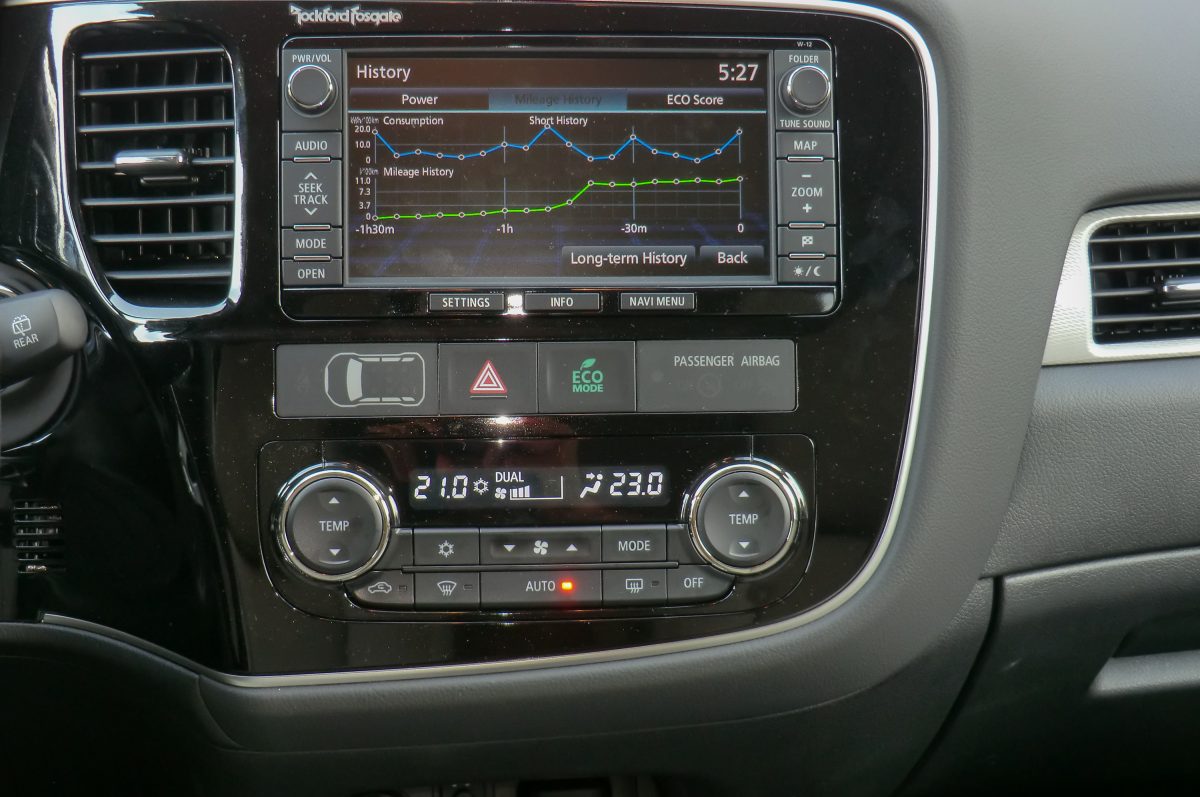 MITSUBISHI OUTLANDER