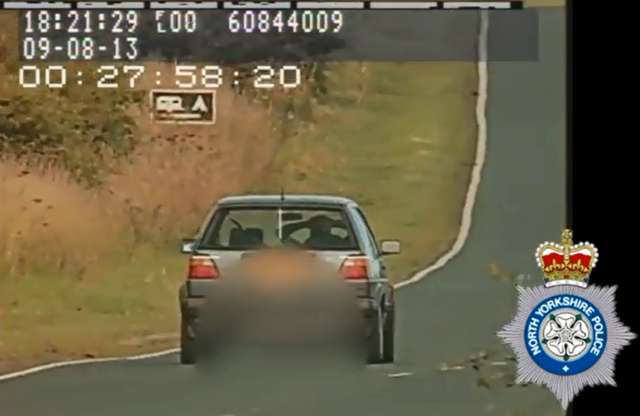 Kettes Golf, nulla kéz – ugrott a jogsi