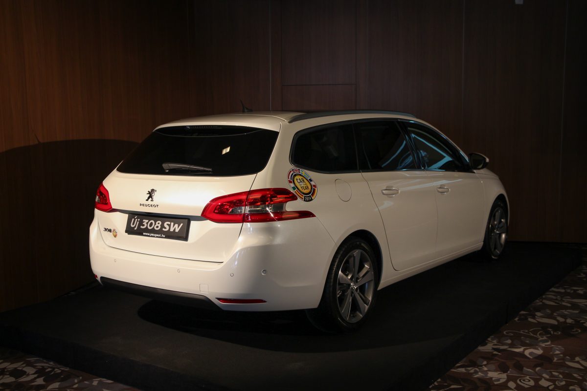 PEUGEOT 308