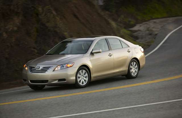 Amerikai vizsgálat indult a hibrid Camry ellen