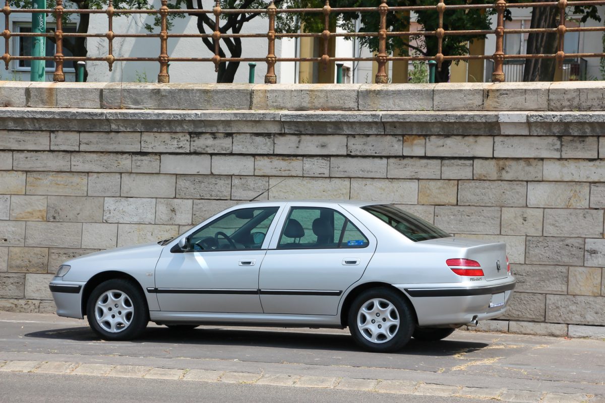 PEUGEOT