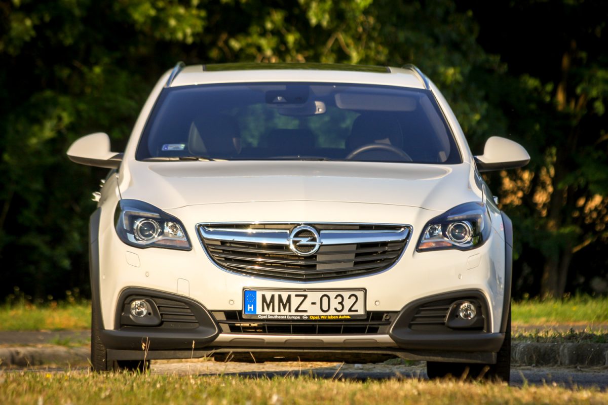 OPEL INSIGNIA