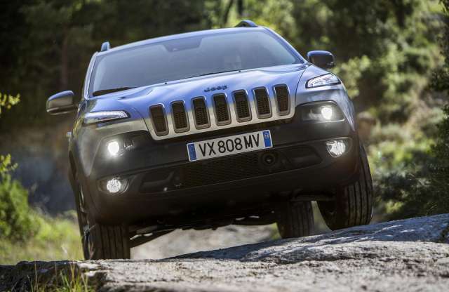 Egy autó, aminek jól áll a távolság