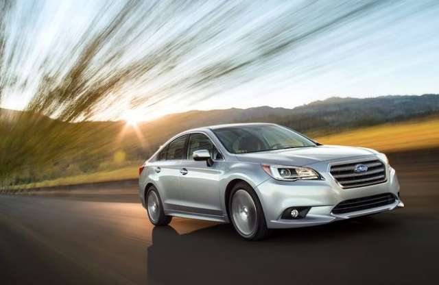 Valós fotókon egész jól néz ki az új Subaru Legacy