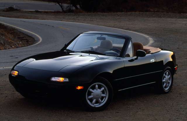 25 éves a világ legkedveltebb roadstere, a Mazda MX-5