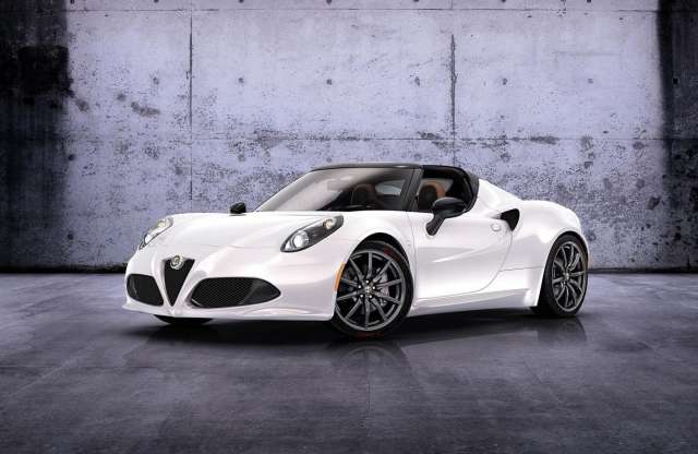 Nem piros, de kicsi, kabrió és Alfa Romeo